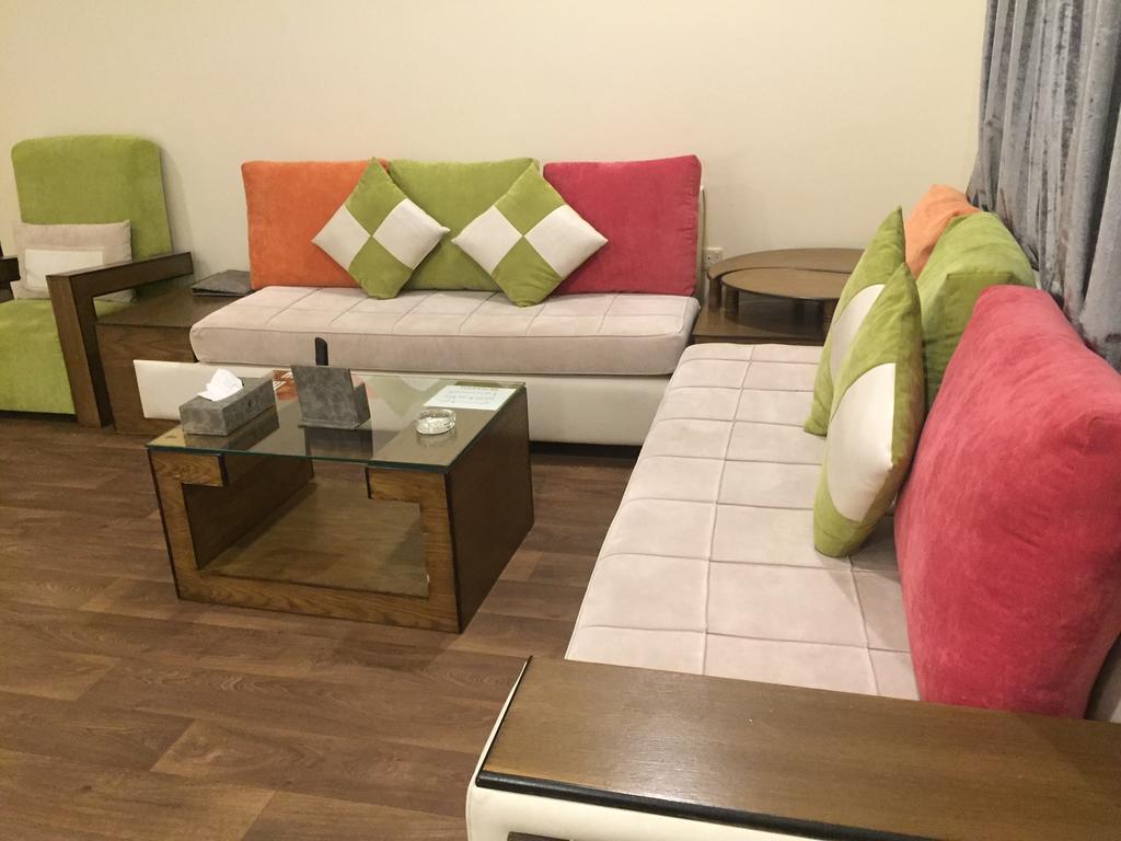 Terhal Hotel Suites Ha'il Esterno foto